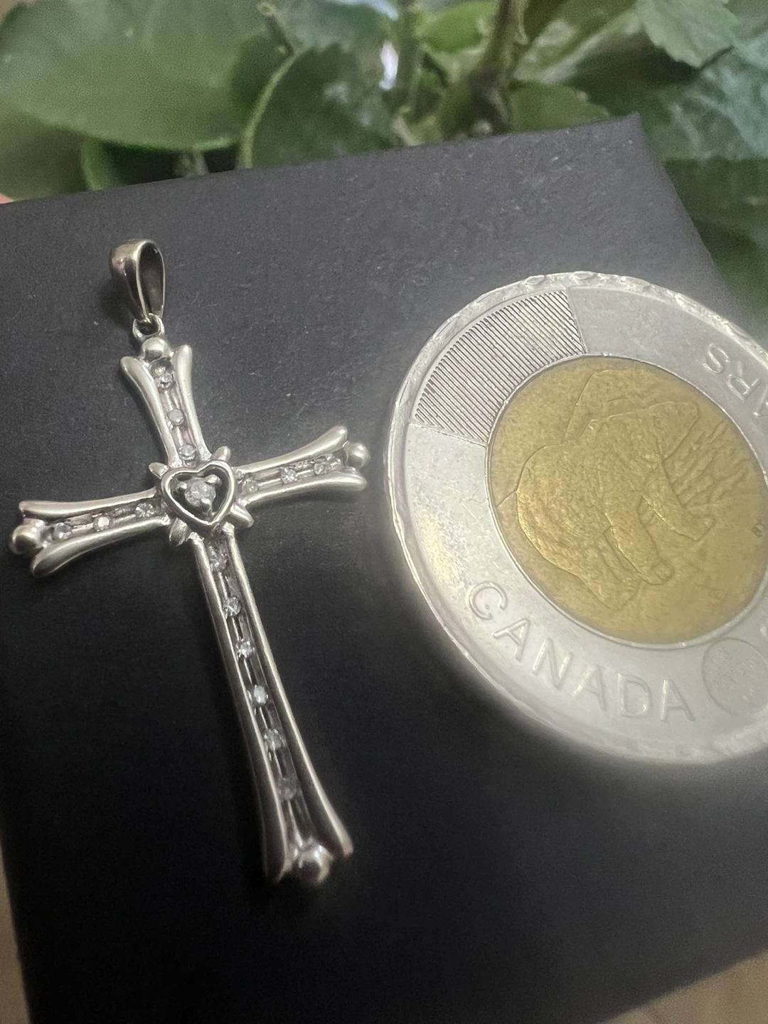 10 k diamond cross pendant