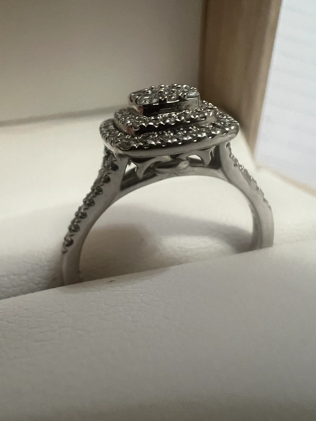 10 k Diamond Ring - photo 3