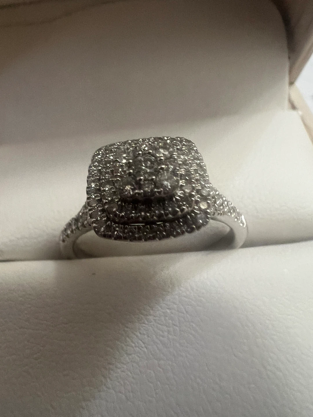 10 k Diamond Ring - photo 2