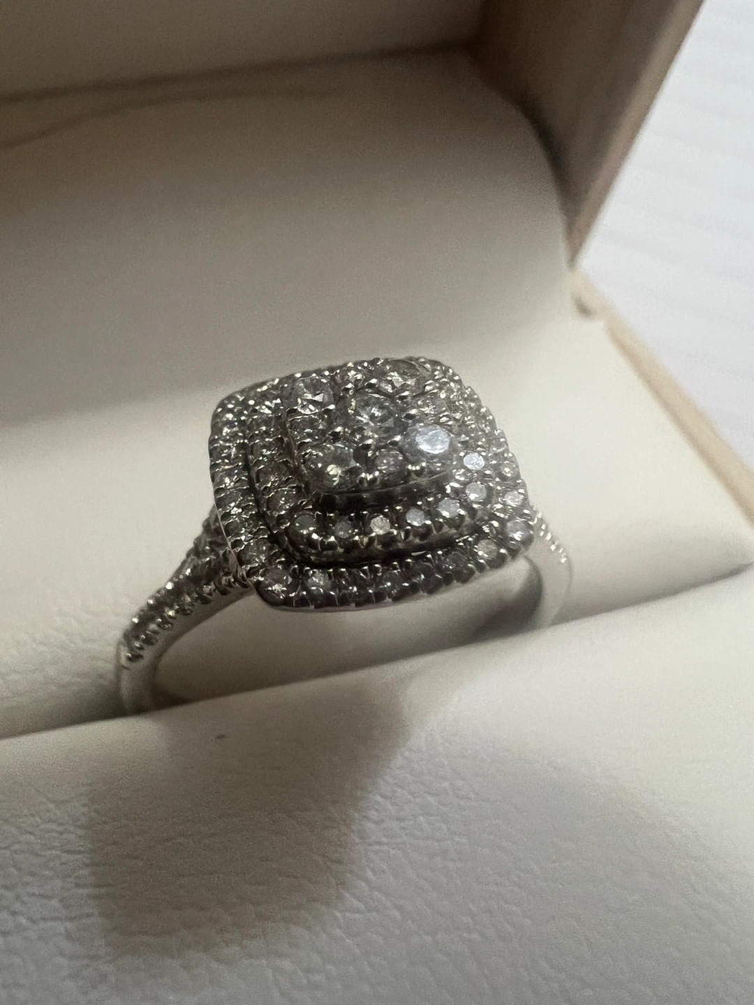 10 k Diamond Ring - photo 4