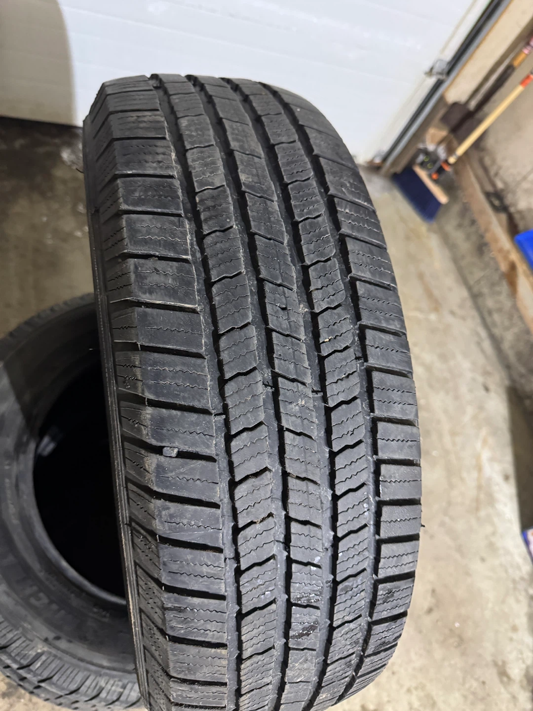 225/65r17 Micheline x lt as Set of 4 M+S Tires - photo 2