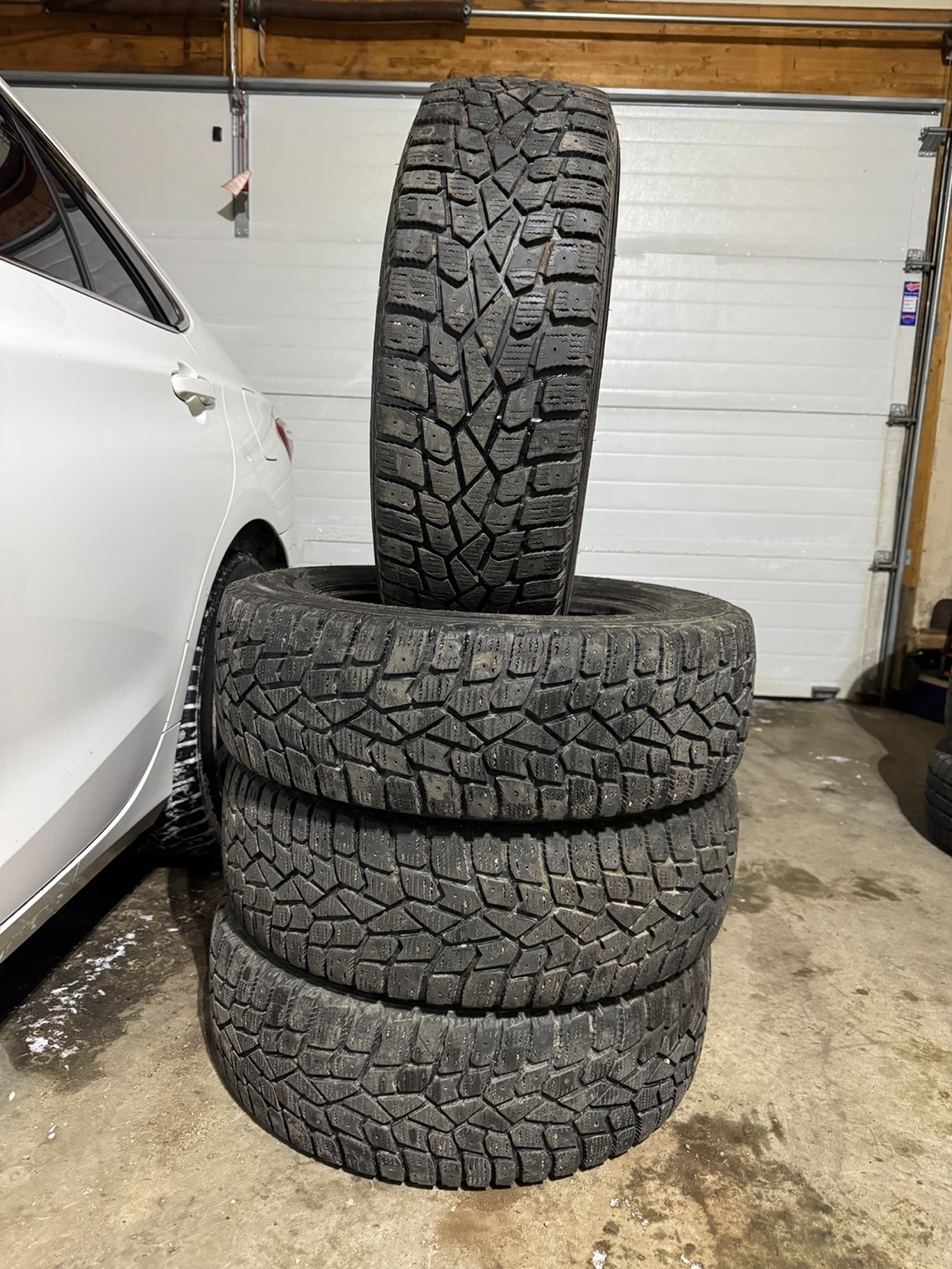 Set of 4 - Sumitomo Winter Tires 215/65R16 - photo 4