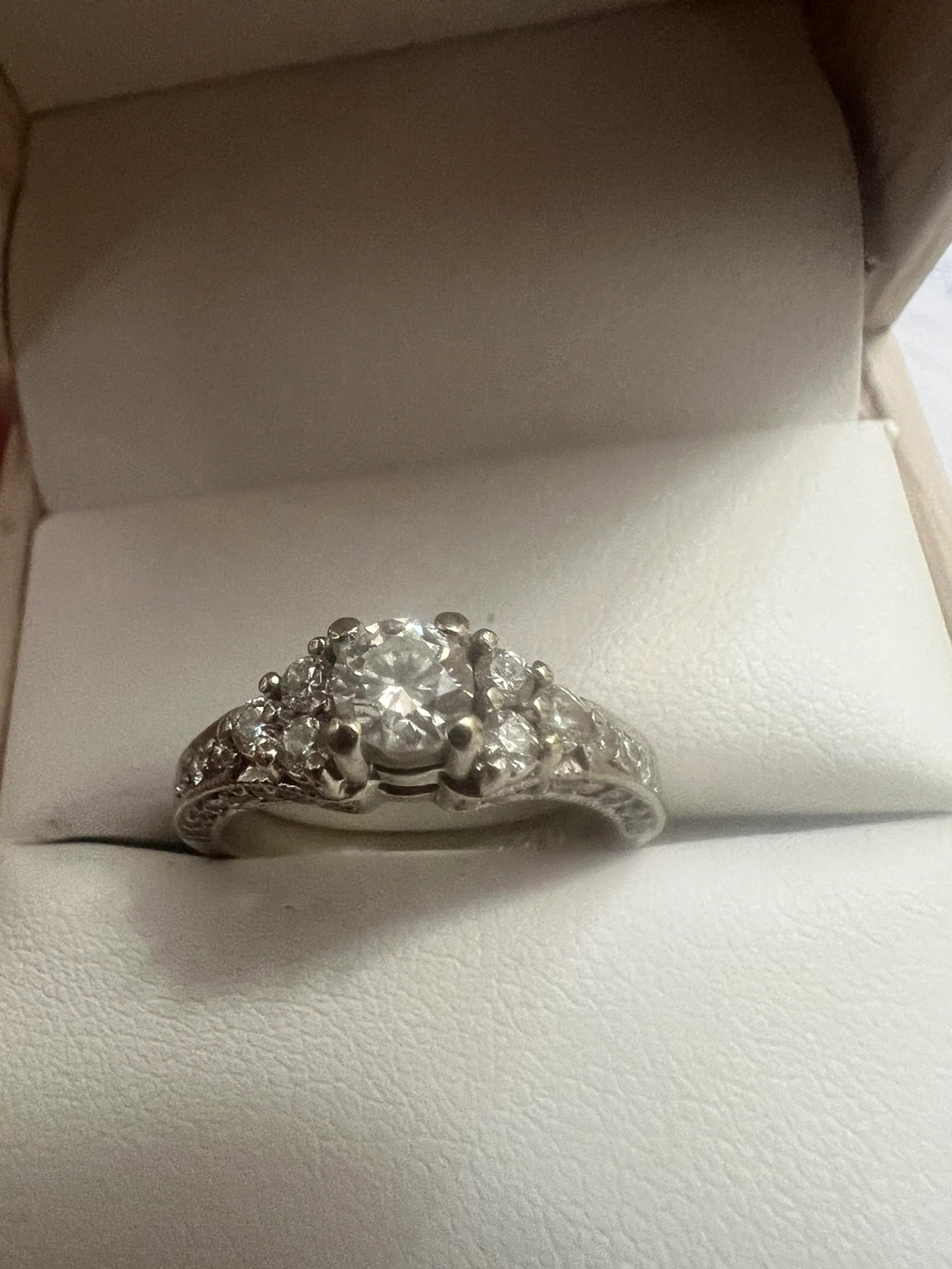 14 k Diamond Ring w/appraisal - photo 5