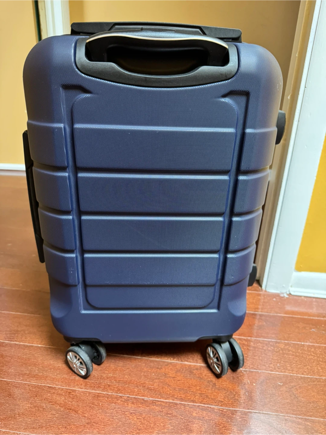 Luggage - photo 3