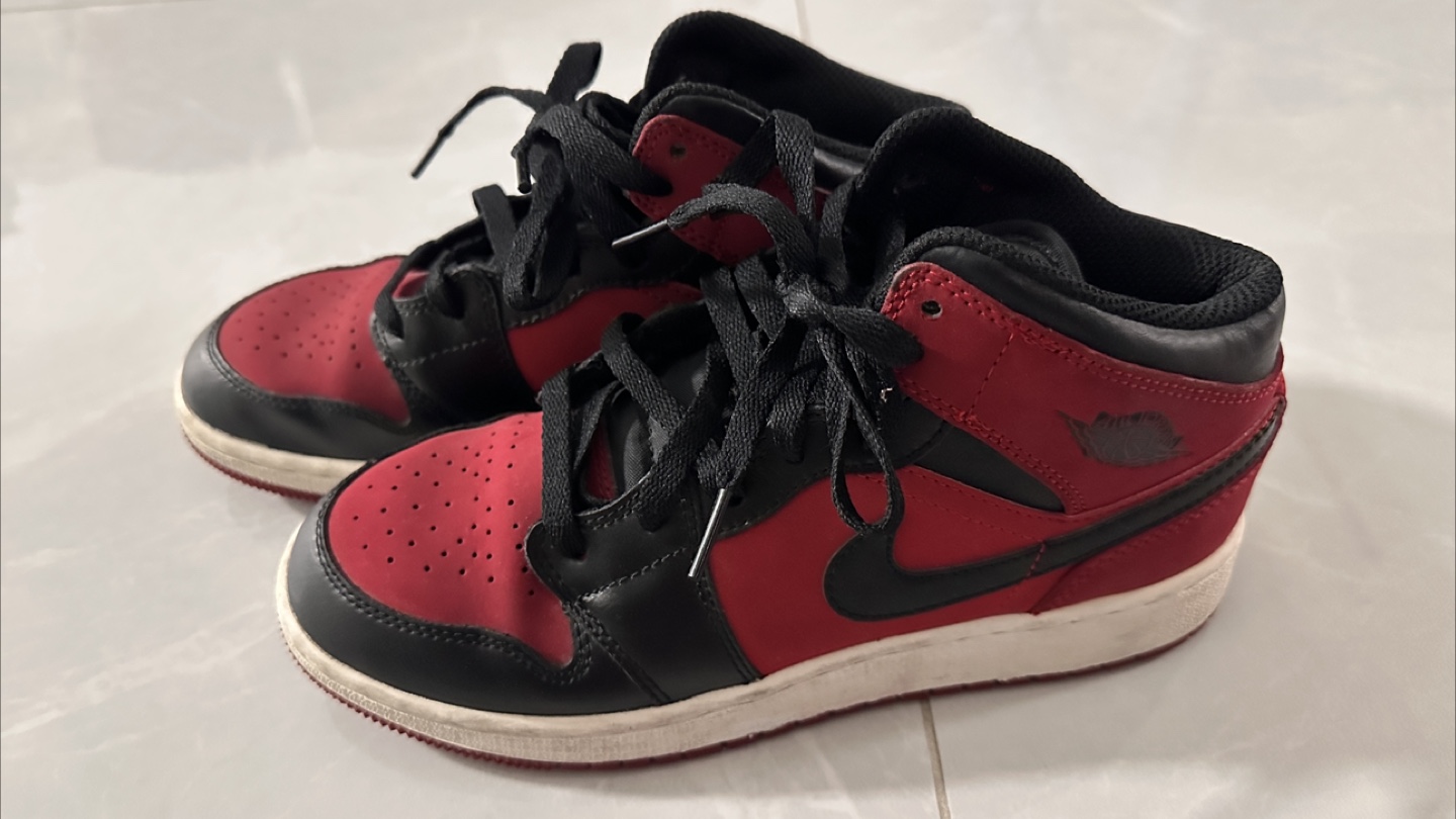 Air Jordan 1 Mid Black/Red Sneakers - photo 5