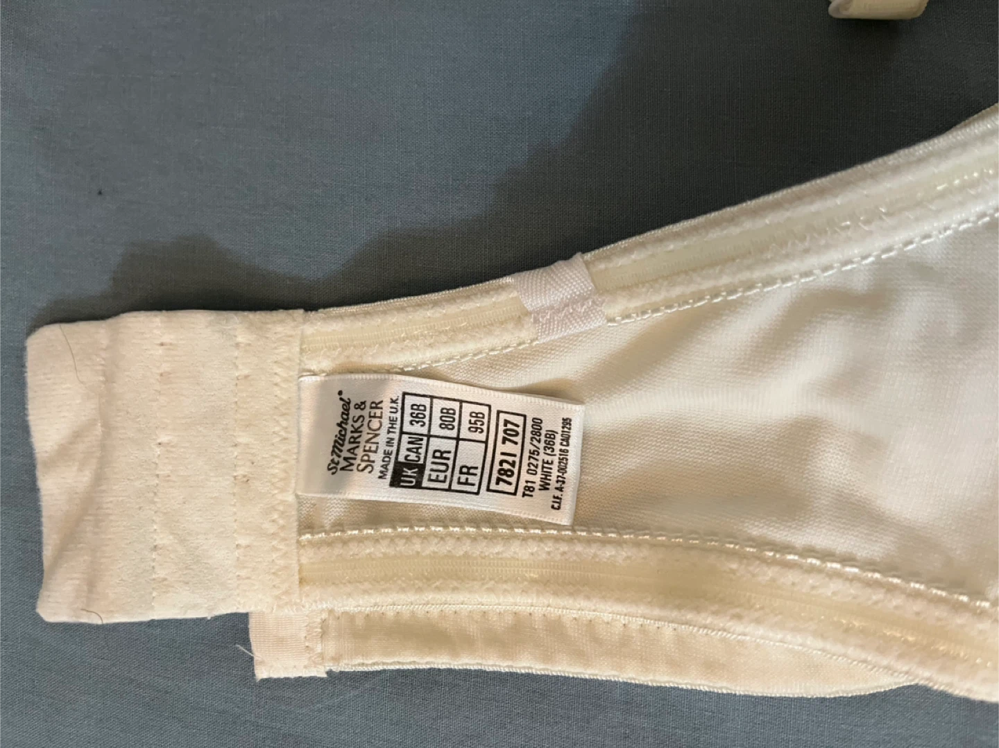 Marks & Spencer Strapless Bra - Size 36B (new) - photo 5