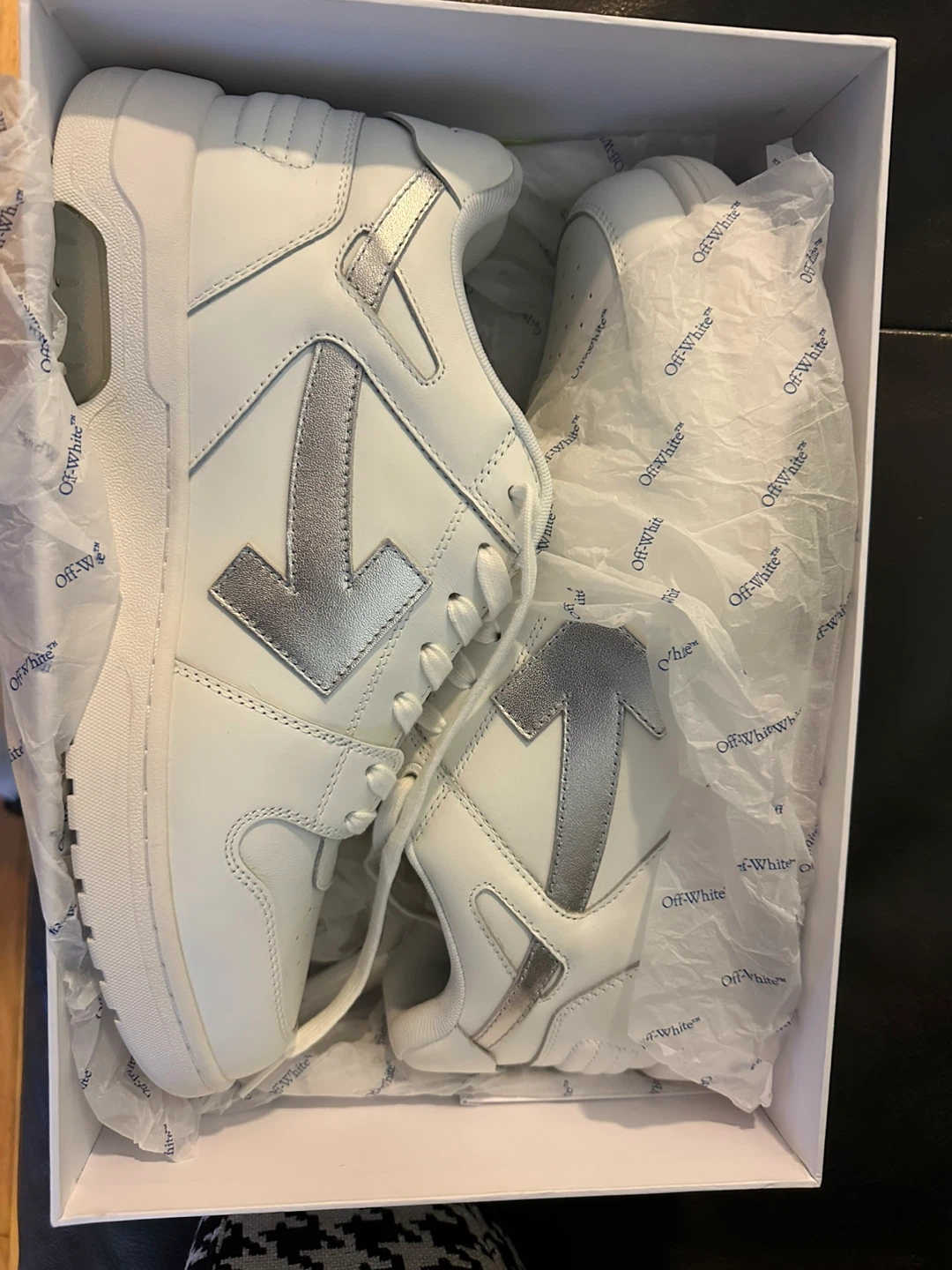 Off-White Out Of Office Sneakers - New in Box - photo 2
