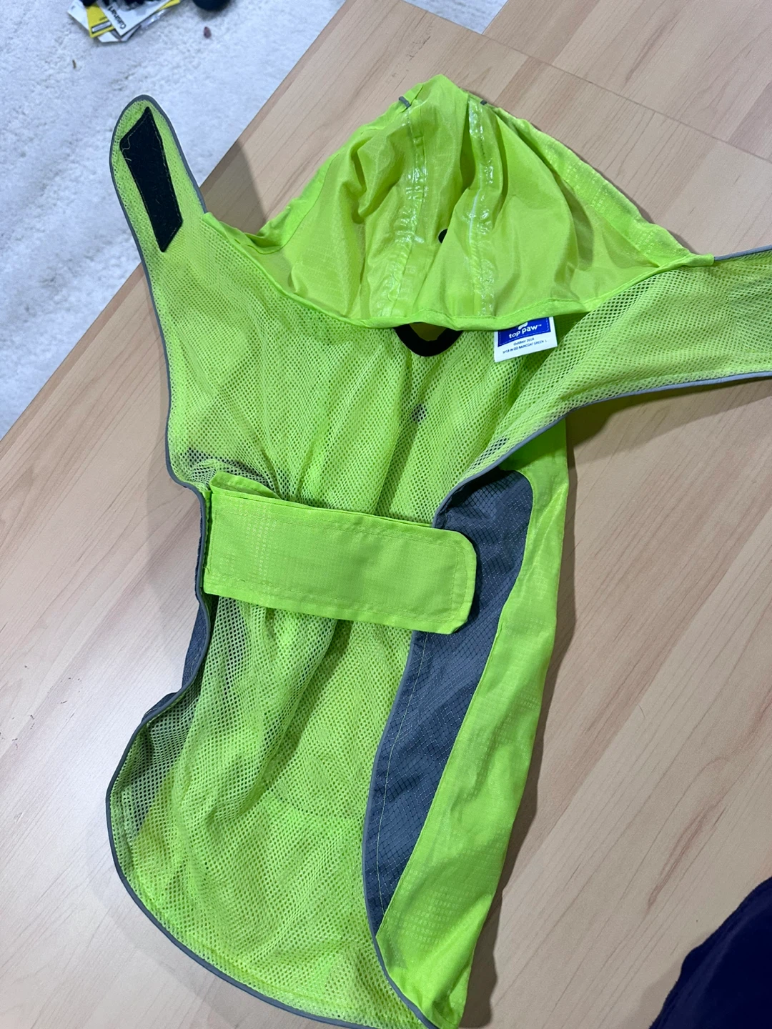 Top Paw Raincoat & Outward Hound Life Jacket (M) - photo 4