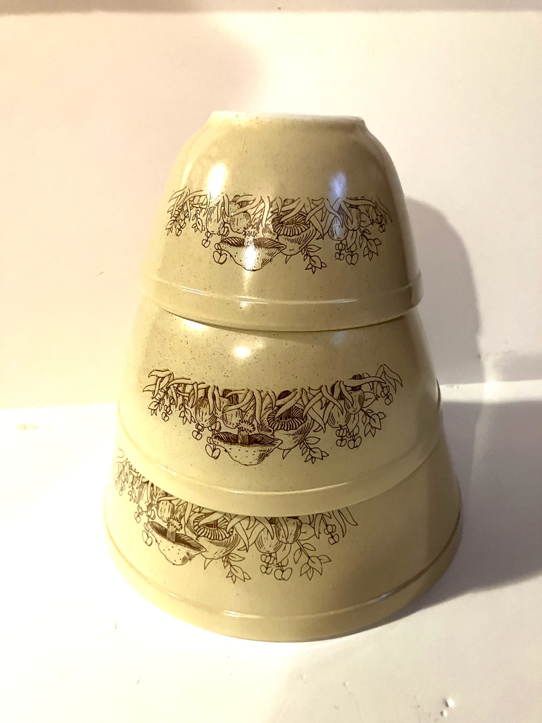 Vintage Corning ware  mixing  Set