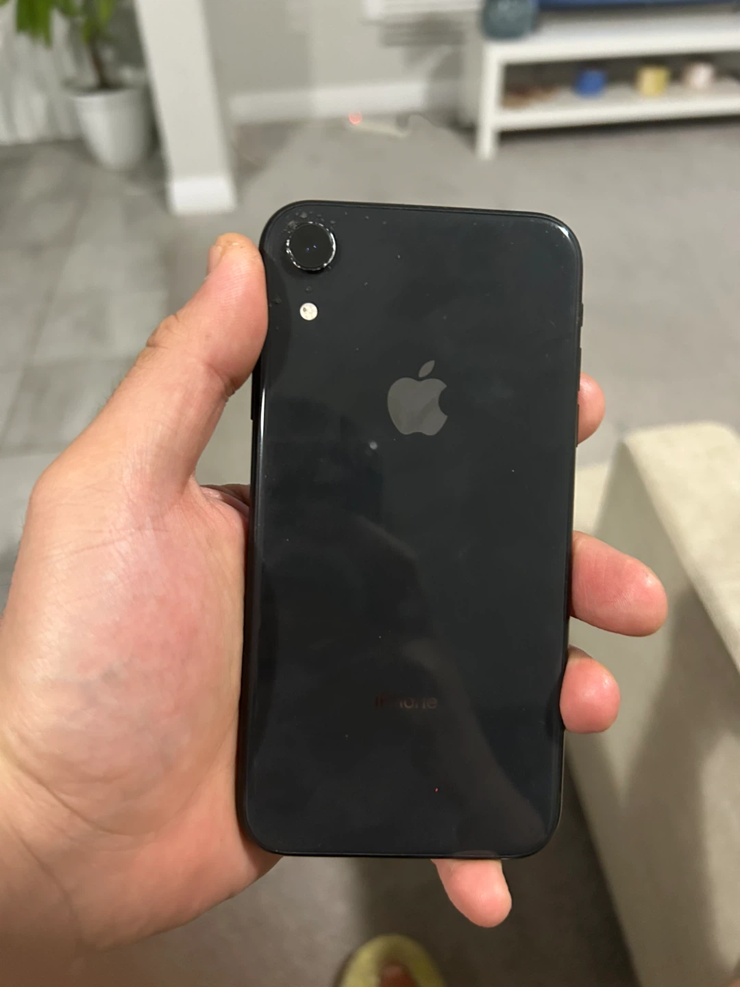 iPhone XR - Black - photo 2
