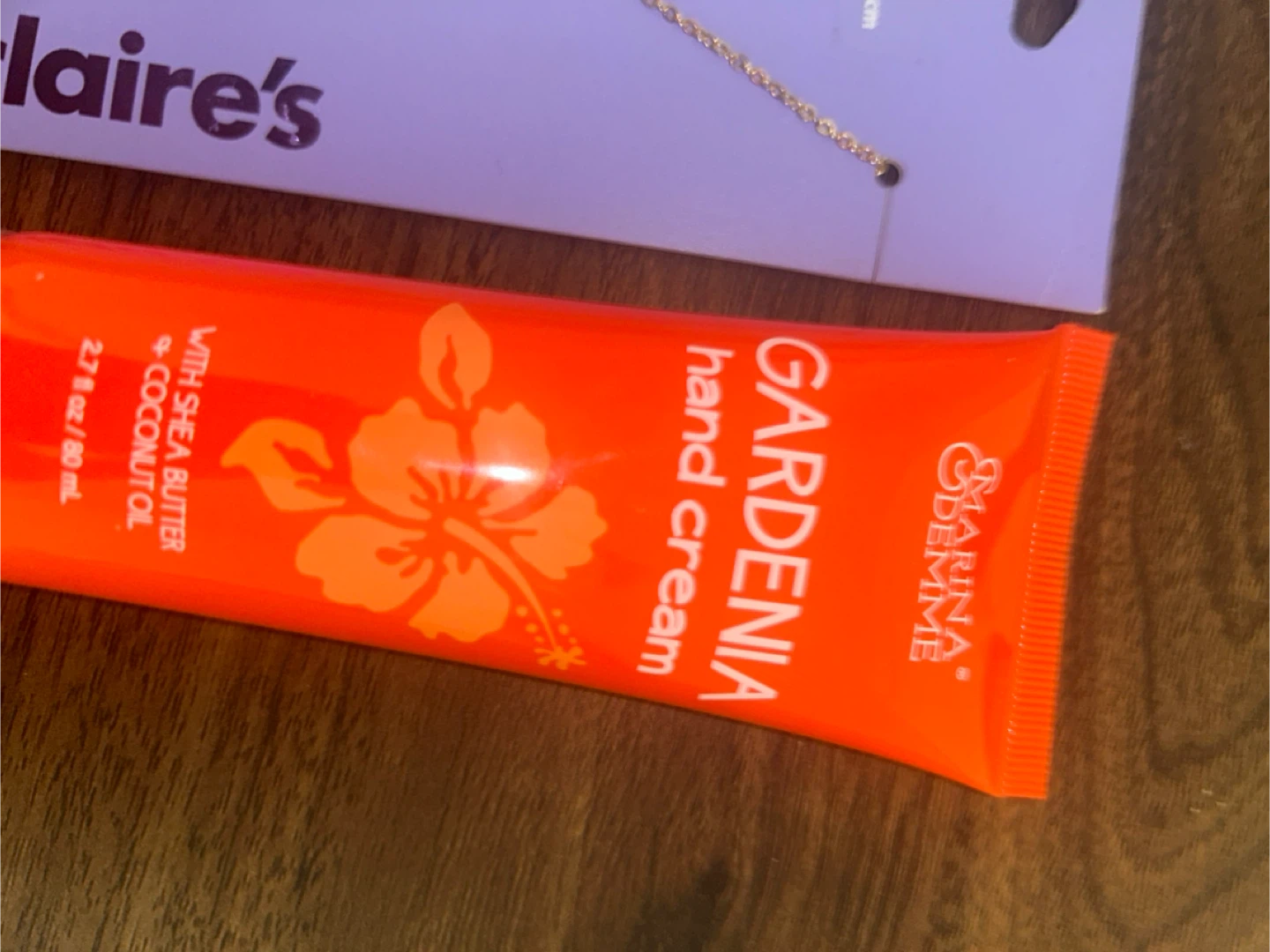 Claire’s Heart Necklace + Gardenia Hand Cream (New) - photo 3