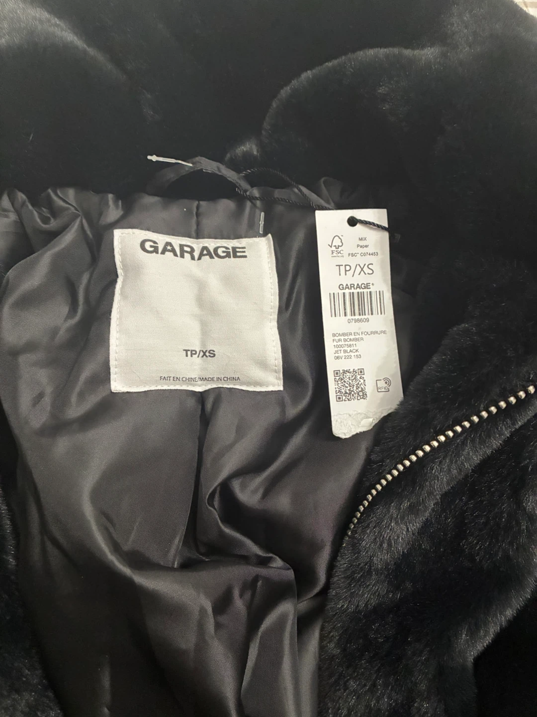 Garage Black Faux Fur Bomber Jacket - XS - photo 2