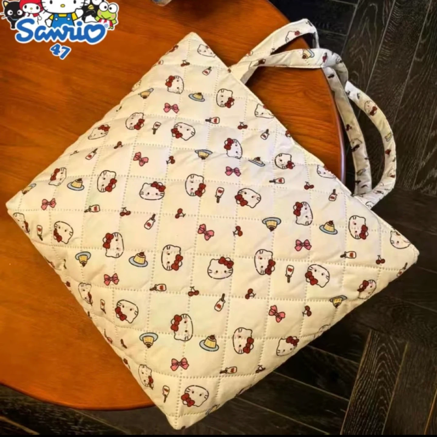 Brand New Sanrio Hello Kitty Large Capacity Quilted Tote Bag