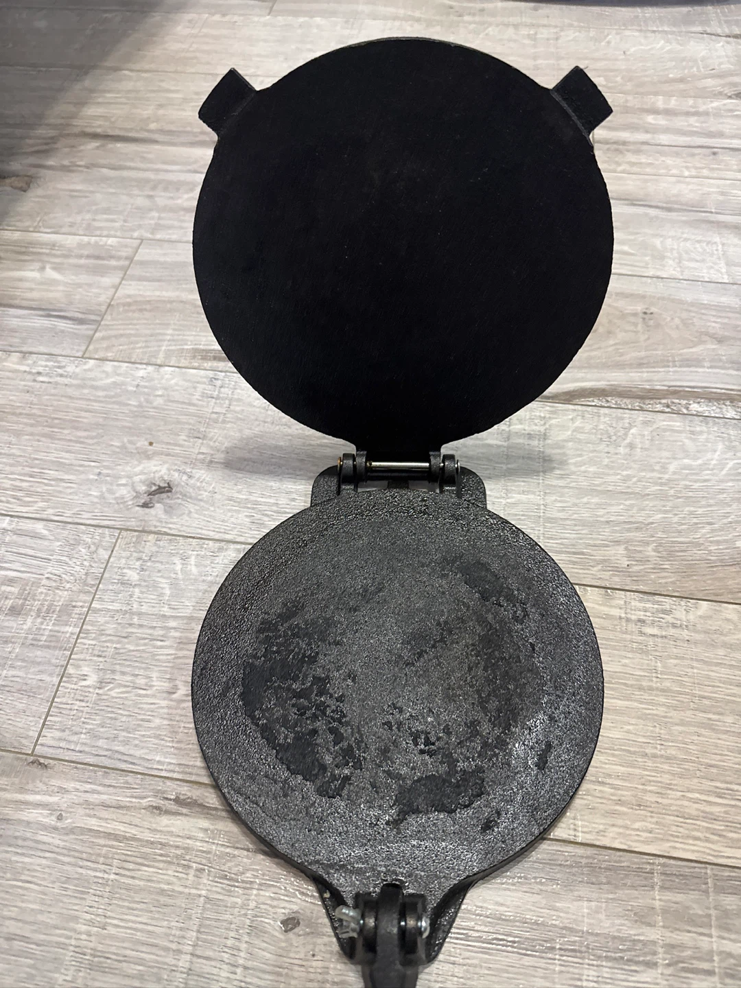 Uno Casa Cast Iron Tortilla Press - photo 3
