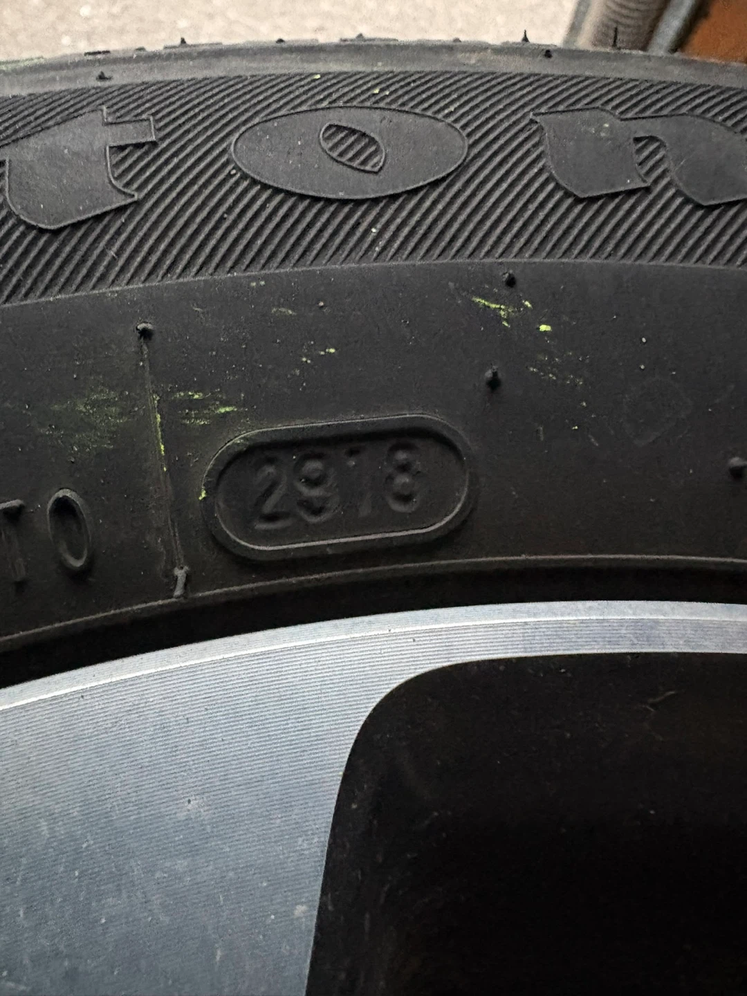 Honda 215/55R16 Tires on rims. - photo 2