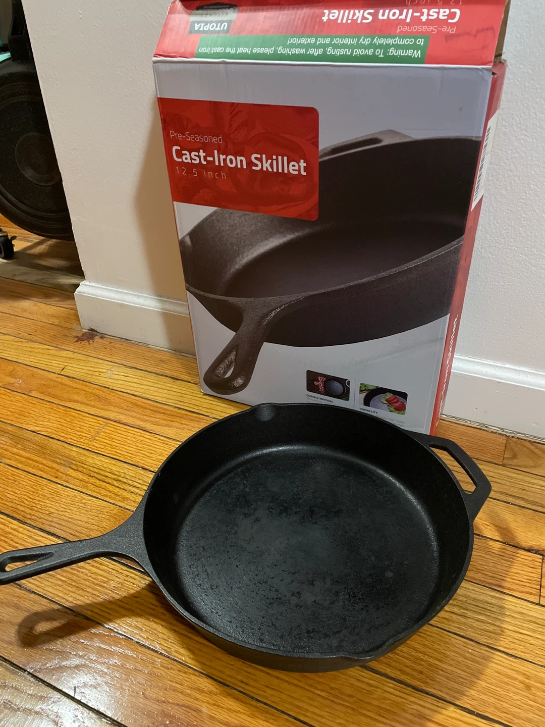 Utopia Kitchen 12.5-inch Cast Iron Skillet
