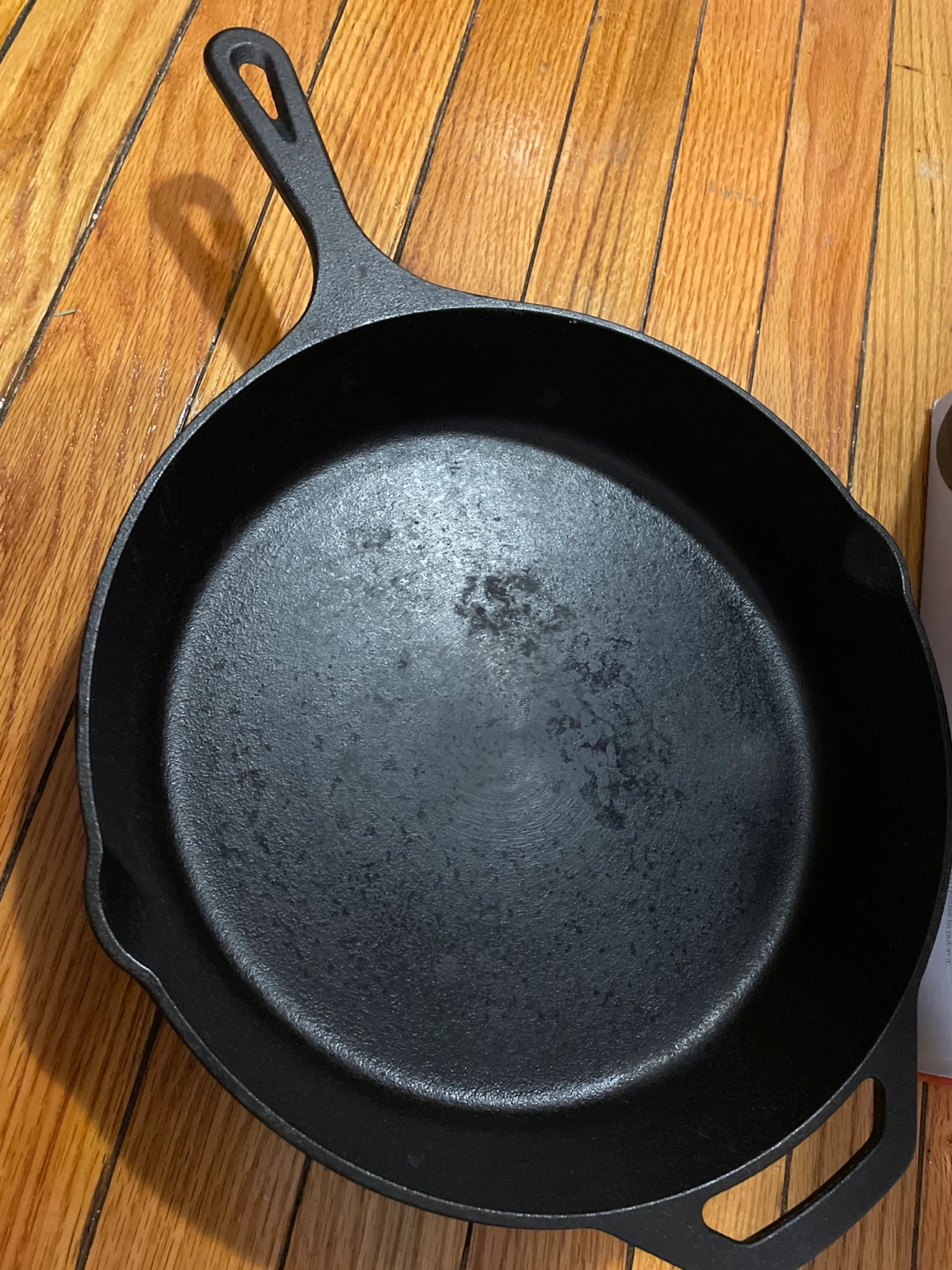 Utopia Kitchen 12.5-inch Cast Iron Skillet - photo 2