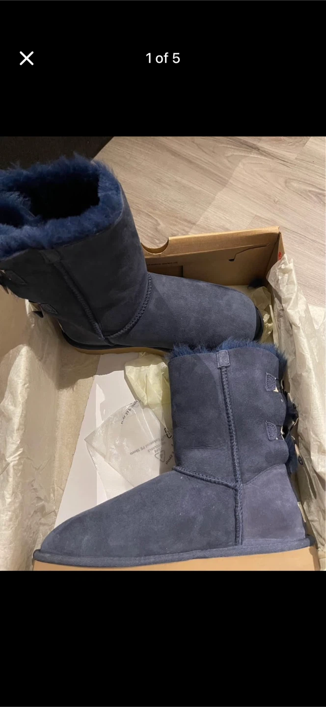 UGG Bailey Bow Stripe Boots - Size 8 - Navy - photo 3