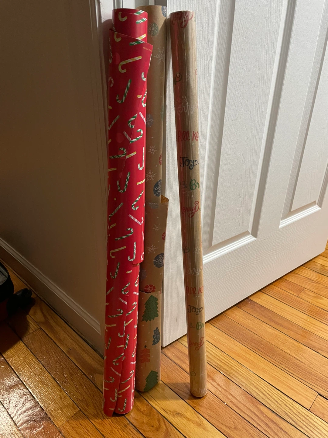 Wrapping Paper Rolls - Holiday Theme - photo 2