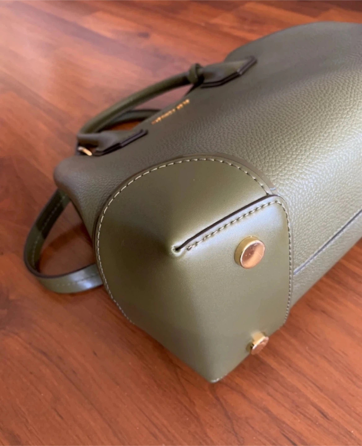 Michael Kors Pebbled Leather Bag - photo 2