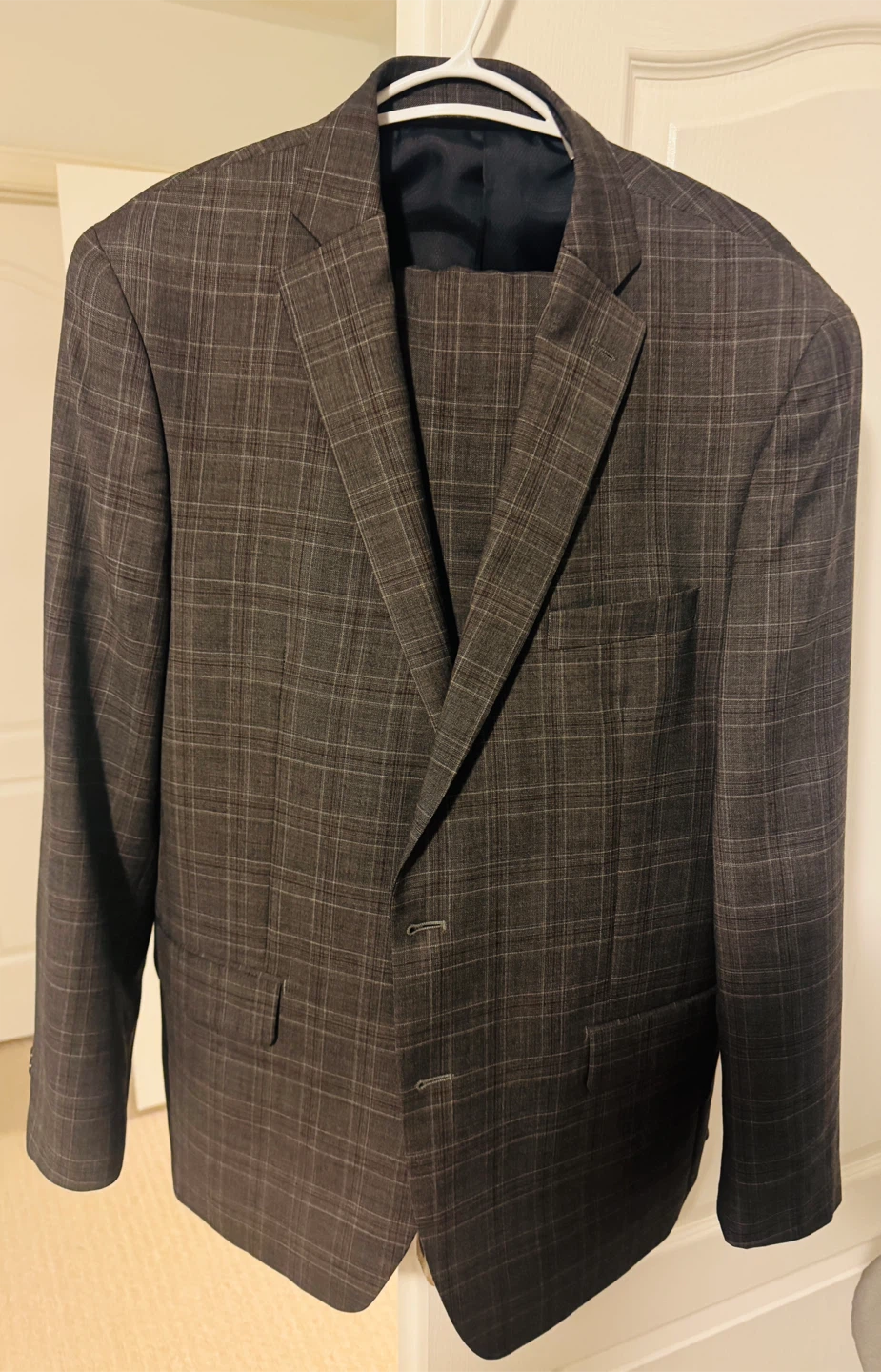 Men's Michael Kore Suit - Jacket & Pants (100% wool)
