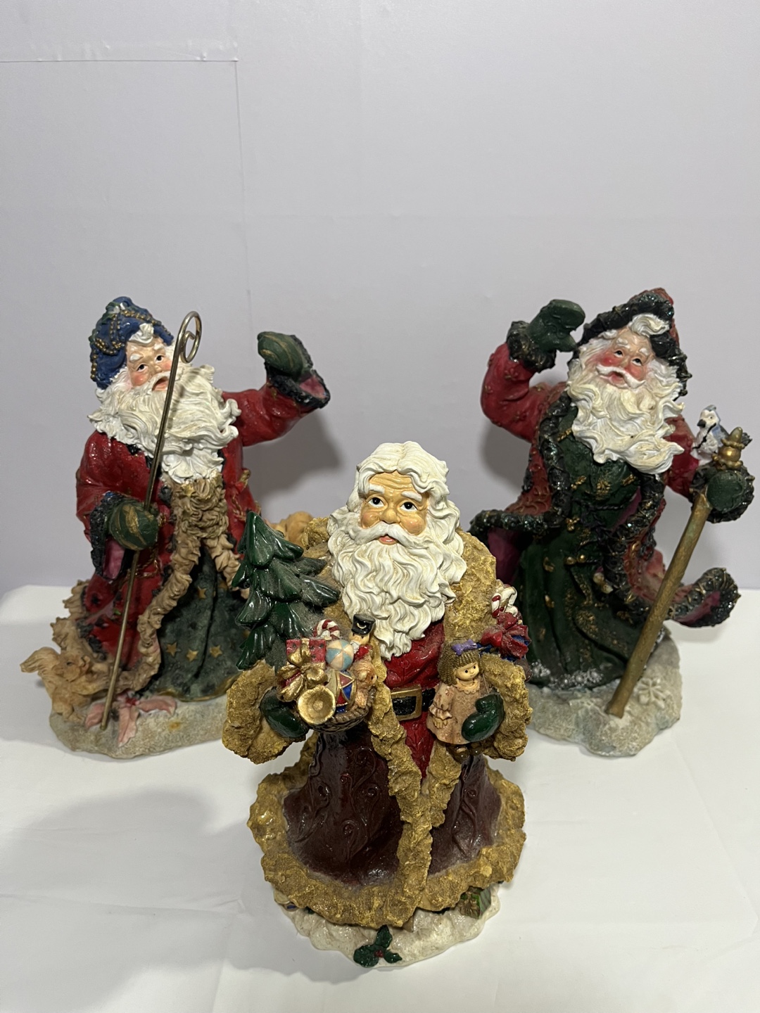 Santa Claus Figurine Set