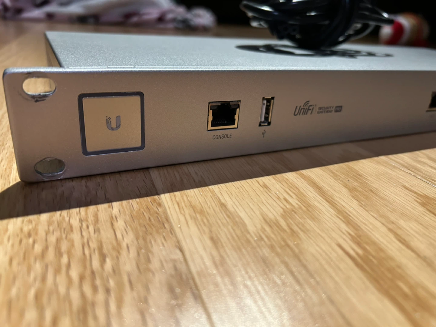 Ubiquiti Unifi USG-PRO-4 - photo 2
