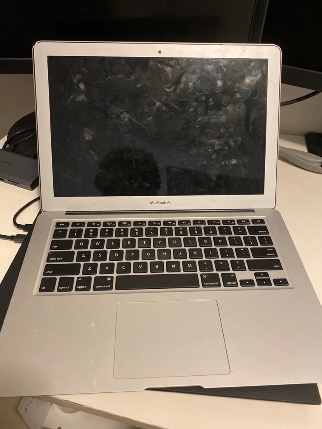 MacBook Air 13 Inch - photo 4