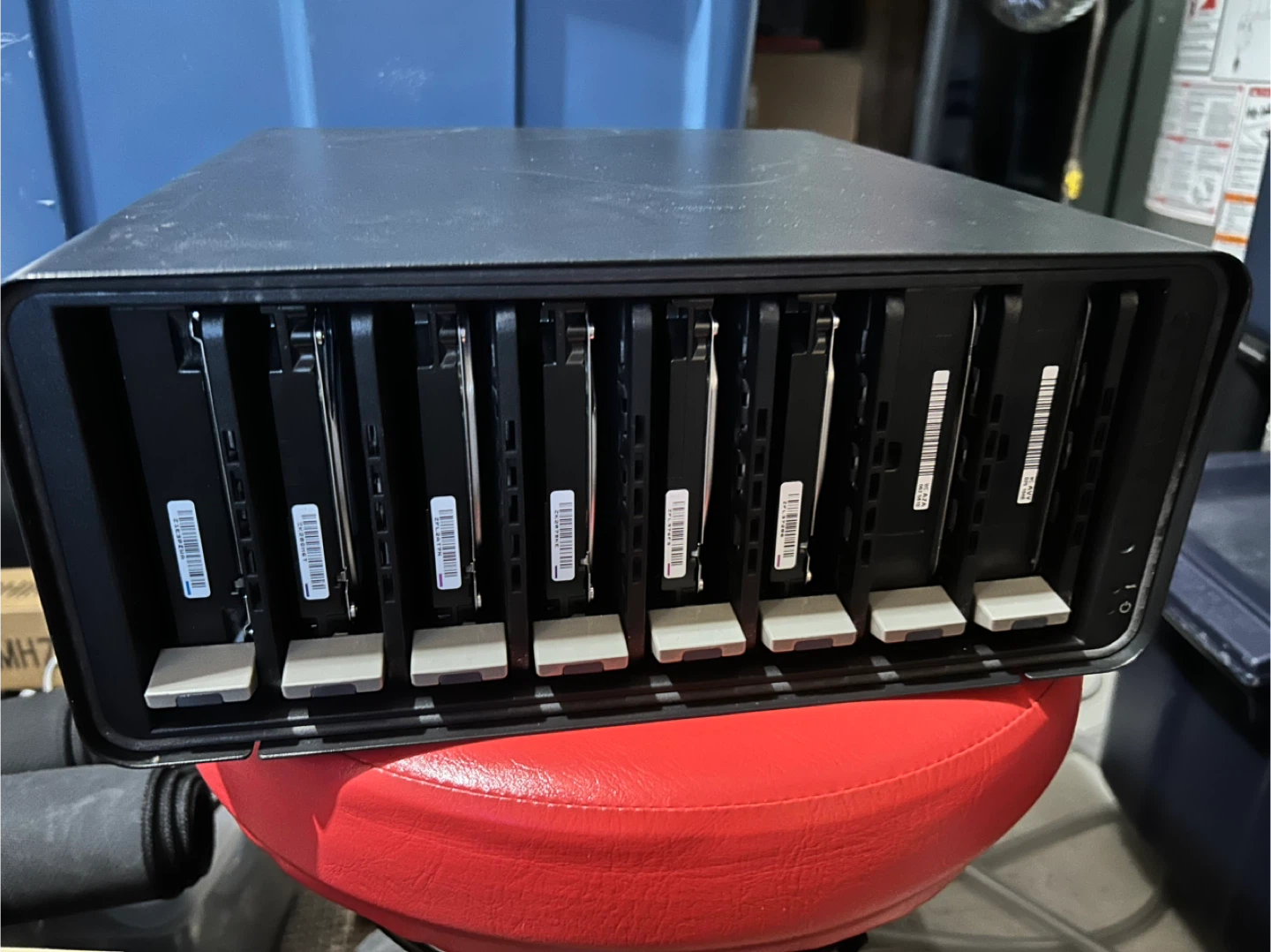 Drobo B800i (iSCSI) 8x2TB Drives - photo 2
