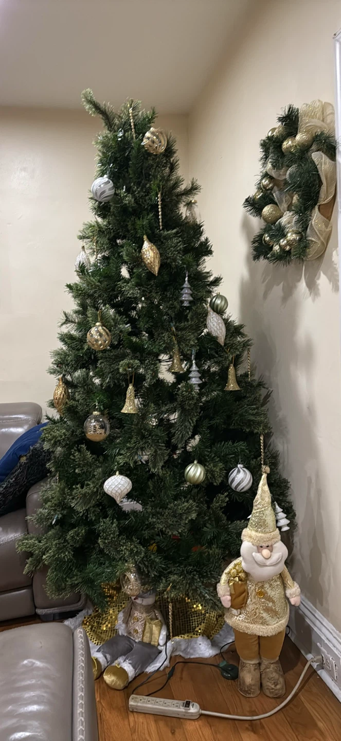 Christmas Tree with Decorations - photo 2