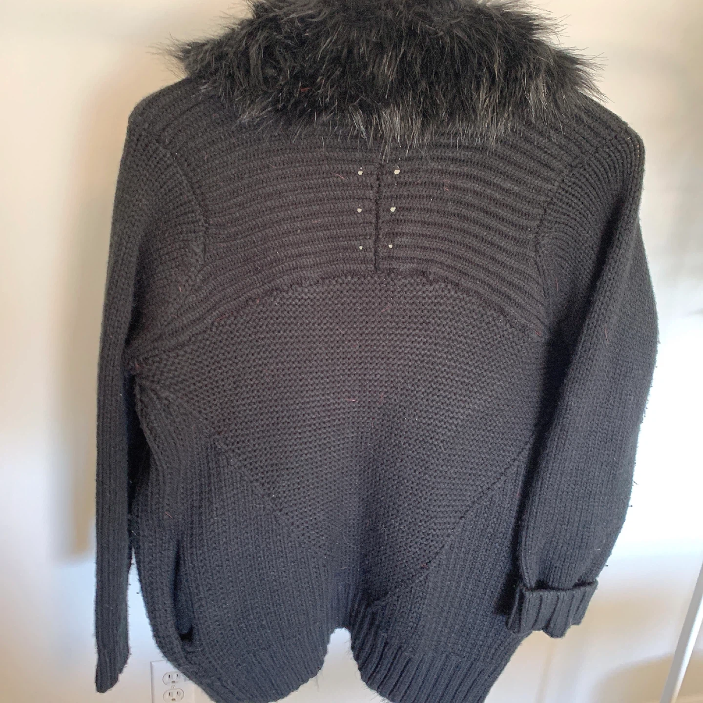 Topshop Black Long Knit Sweater with Faux Fur Collar - photo 2