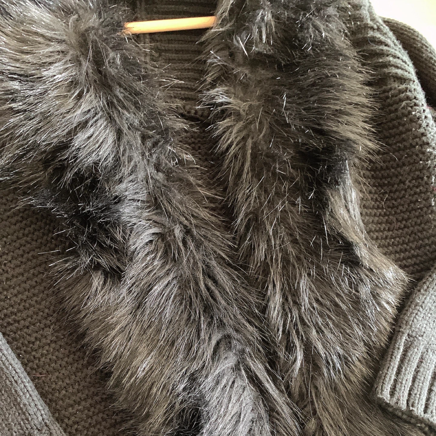Topshop Black Long Knit Sweater with Faux Fur Collar - photo 4