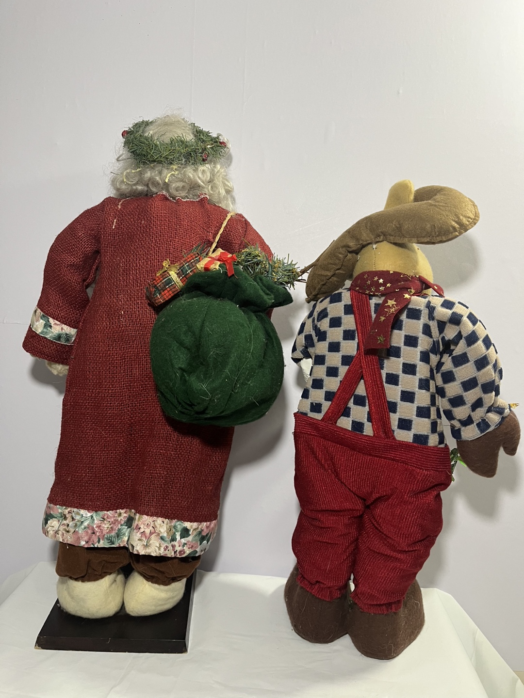 Christmas Santa and Moose Figurines - photo 3