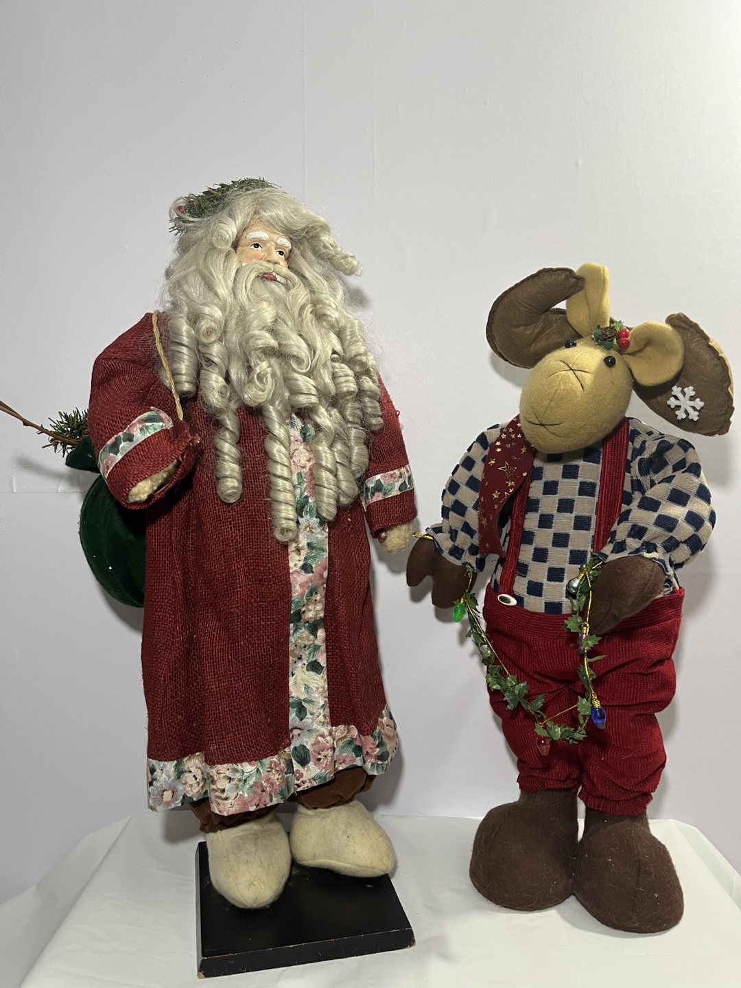 Christmas Santa and Moose Figurines - photo 2