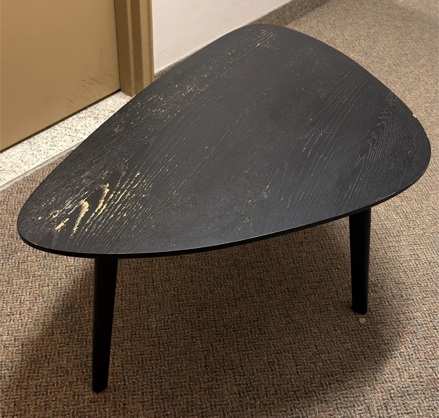 Modern Triangle Coffee / Side Table