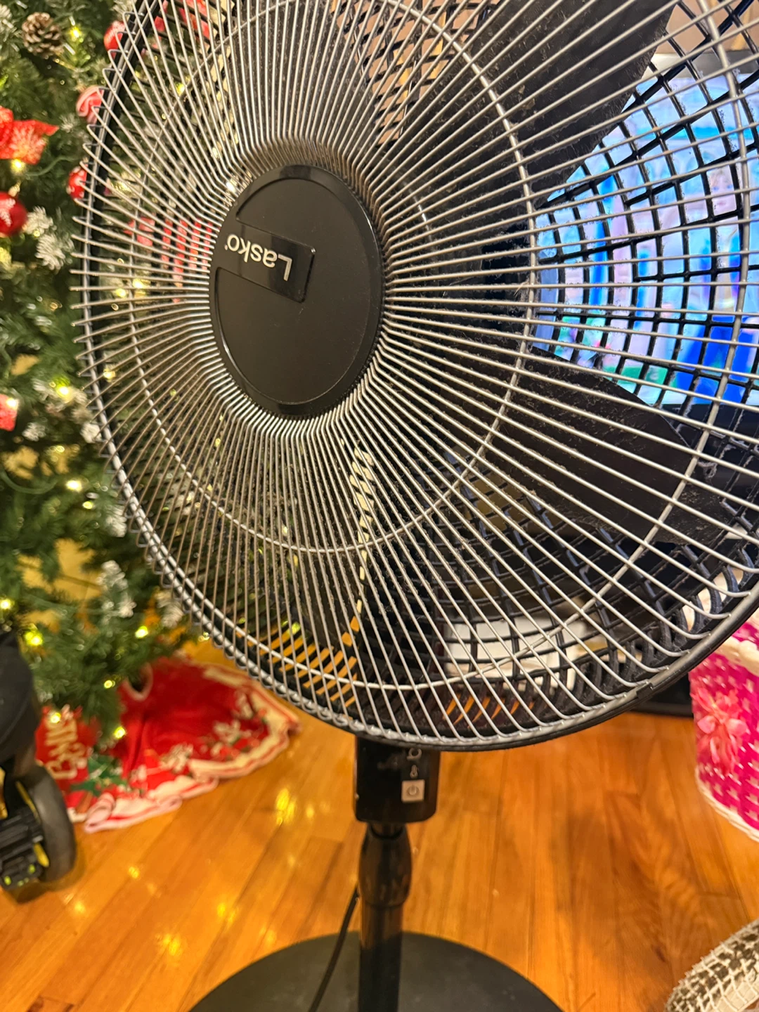 Lasko Black Stand Fan - photo 4