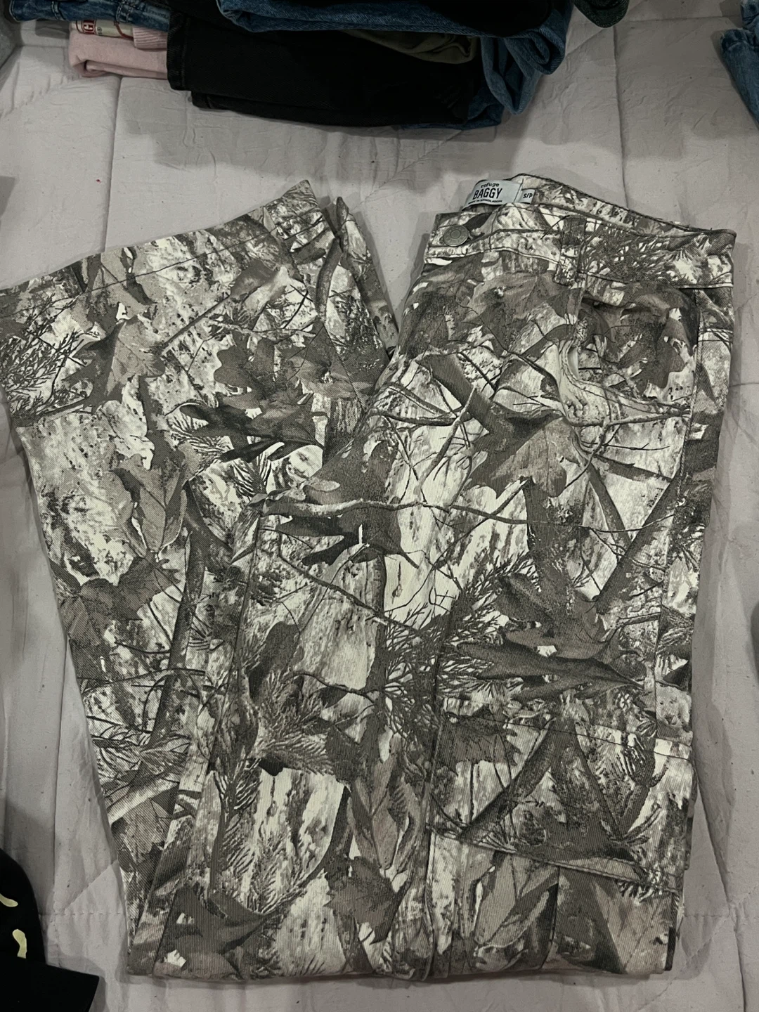 Refuge Baggy Camo Pants - Size S/P