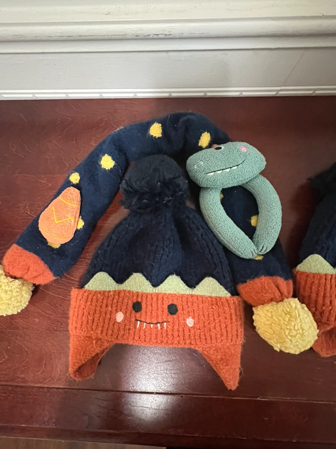 Hat and Scarf Set - photo 3
