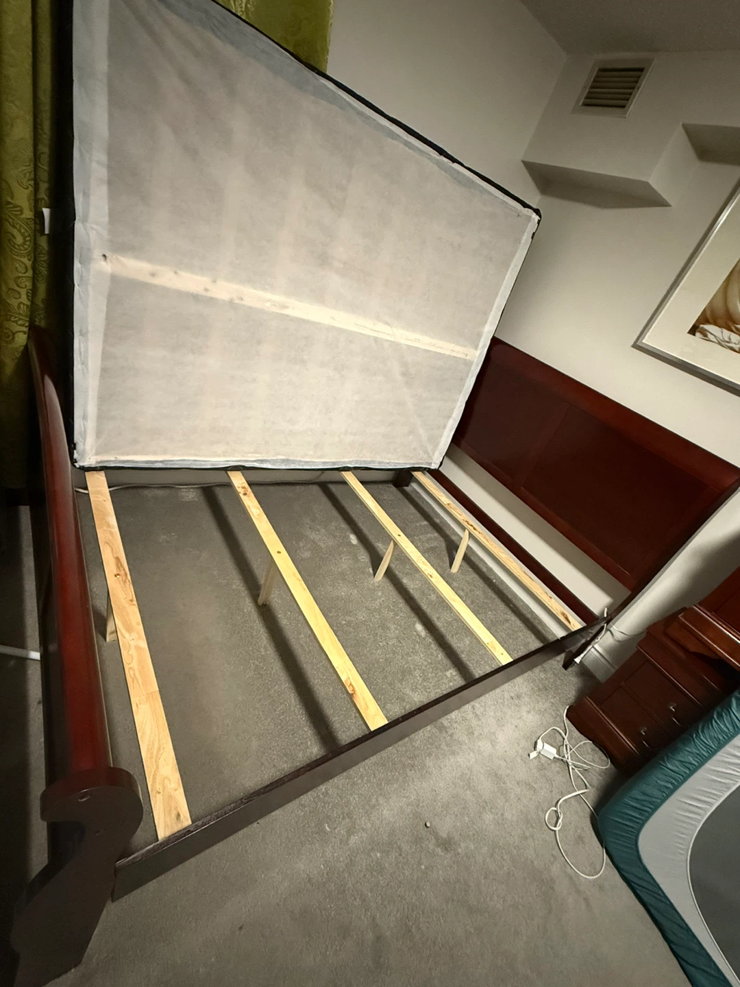 Bedroom Set - Sleigh Bed, Dresser, & Chest - photo 4