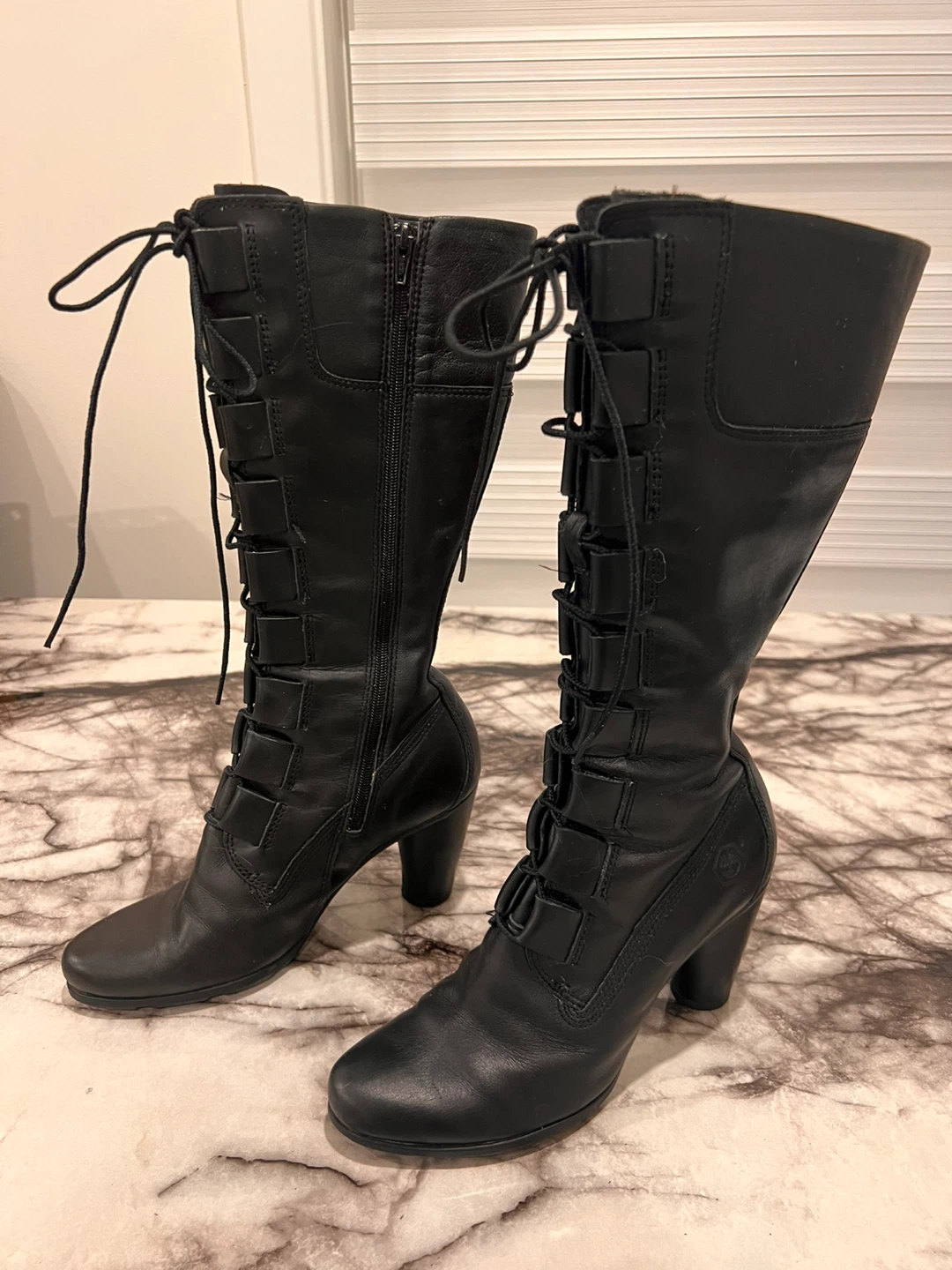 Timberland Leather Boots - size 6