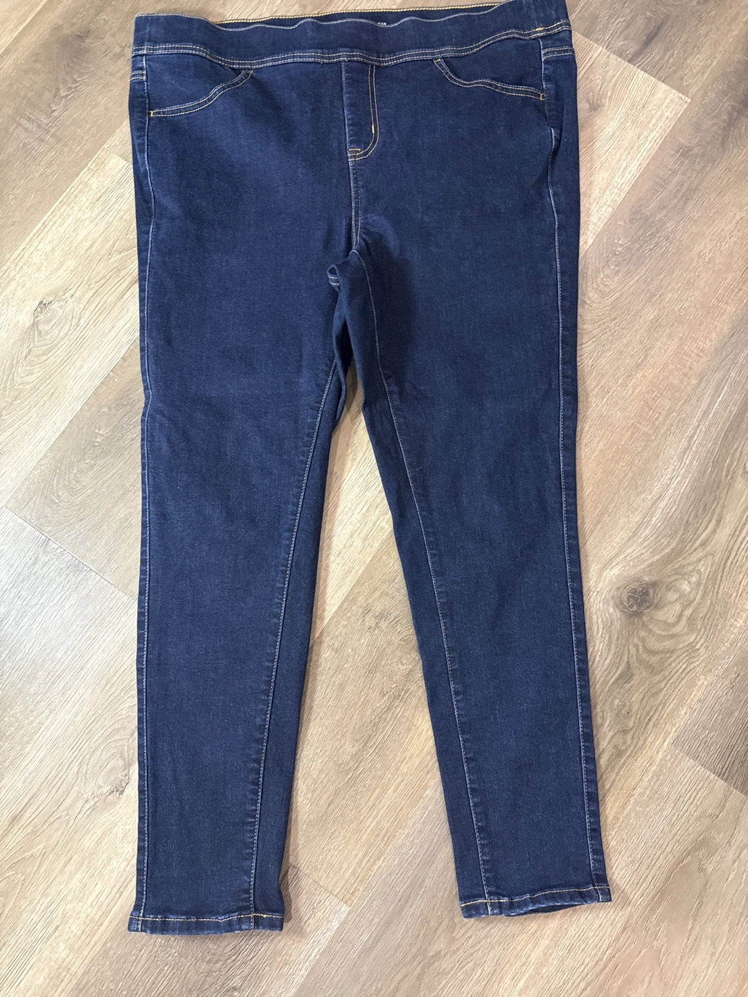 Torrid Lean Jean Super Soft Size 2R