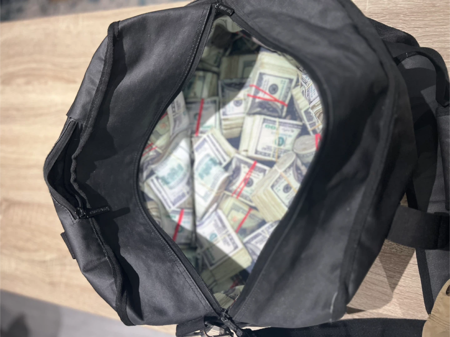 Sprayground Duffle Bag - photo 4