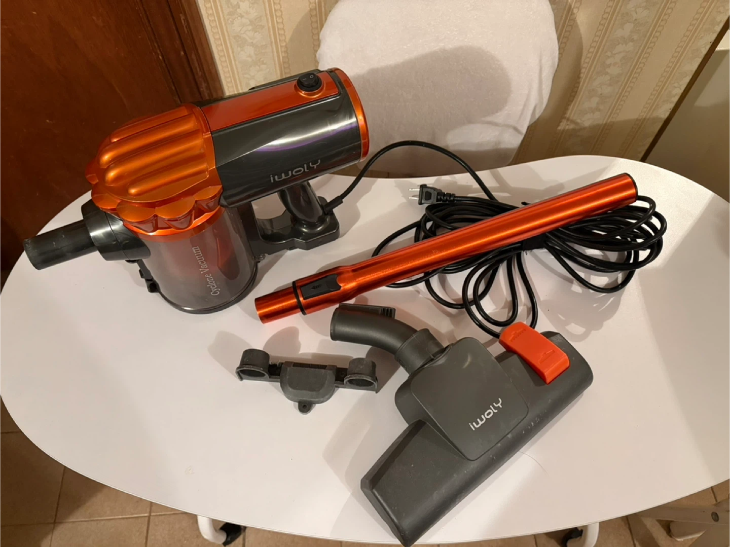 Iwoly Vacuum Cleaner