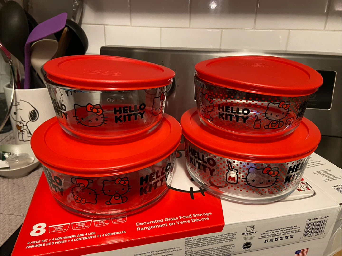 Hello Kitty Pyrex 8-Piece Glass Food Storage Set - New - photo 3