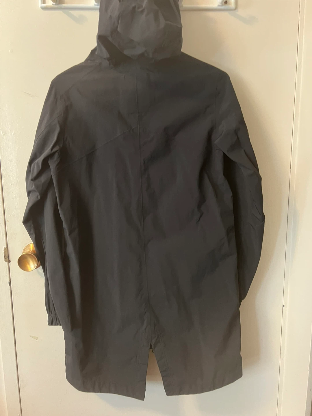 Peak Performance Black Jacket - Size S - photo 2