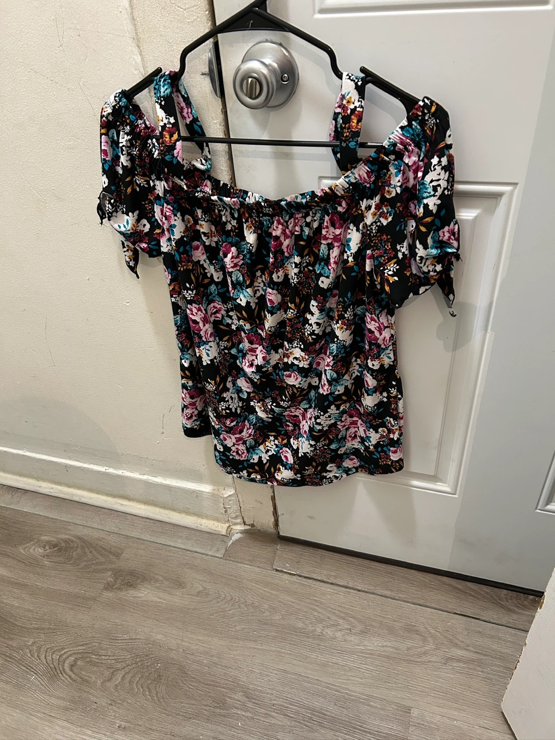 Floral Off-the-Shoulder Top - photo 3