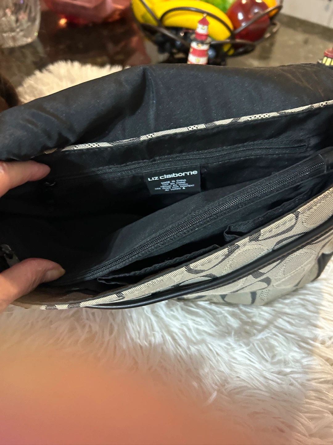 Liz Claiborne Shoulder Bag - photo 3