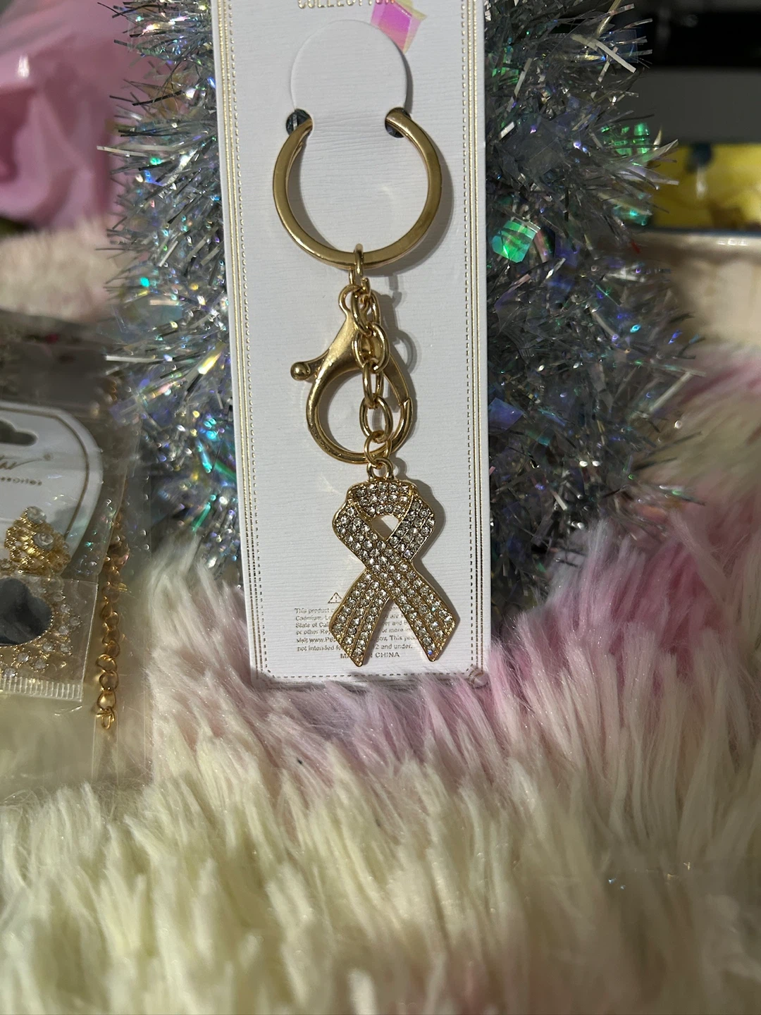 Crystal Collection Ribbon Keychain - photo 3