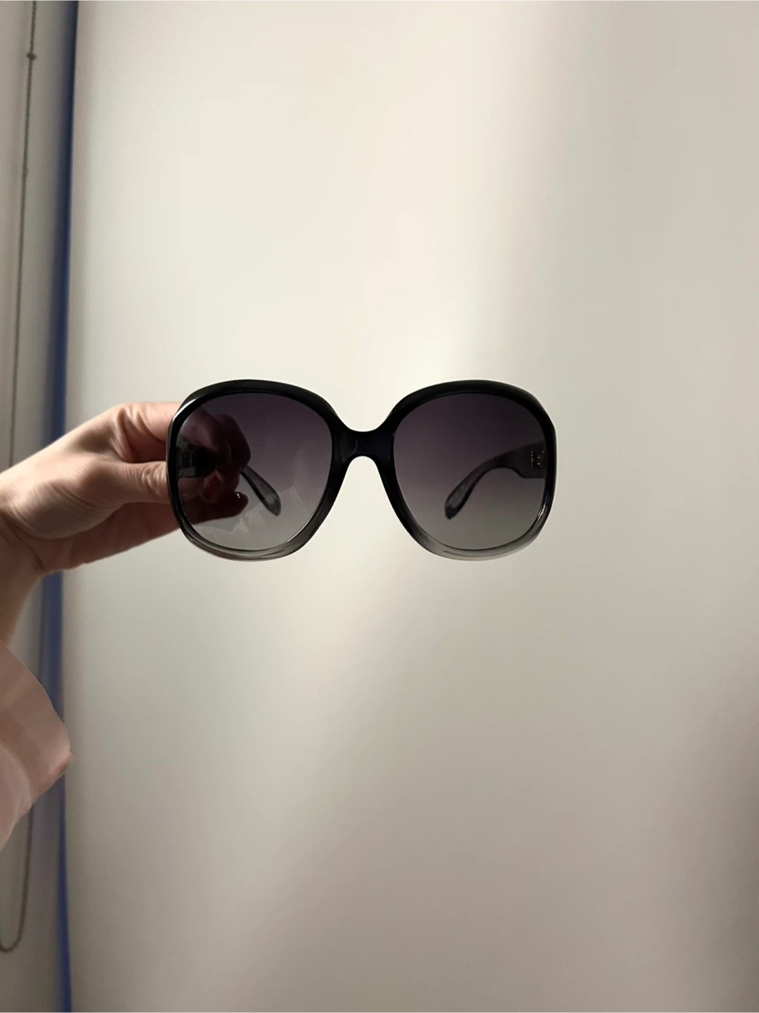 Chloé Sunglass with Case - Authentic - photo 2