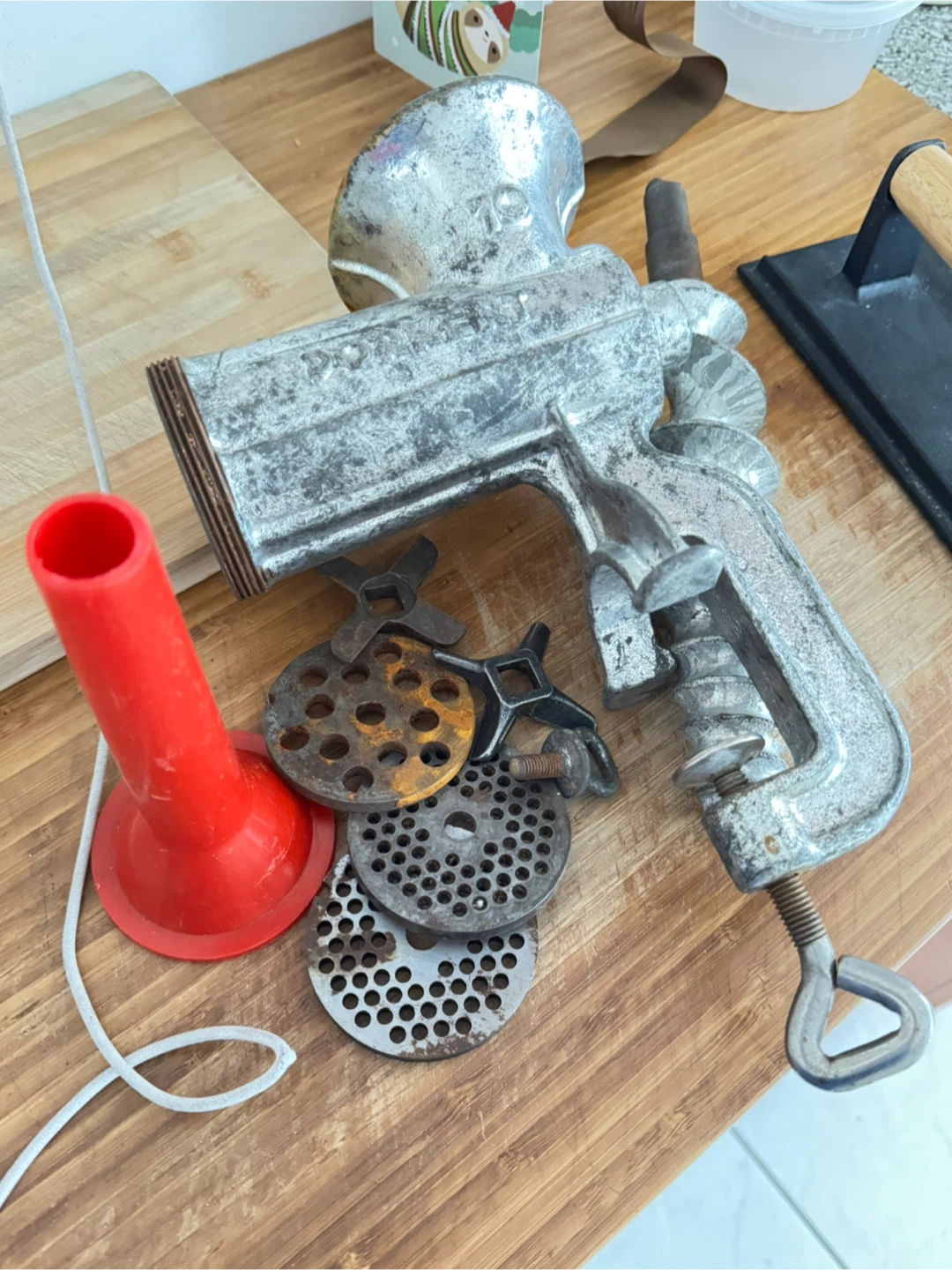 Meat  Grinder with multiple attachments